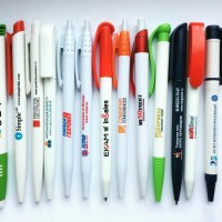 Нанесение логотипа на ручки - полноцветная УФ Печать